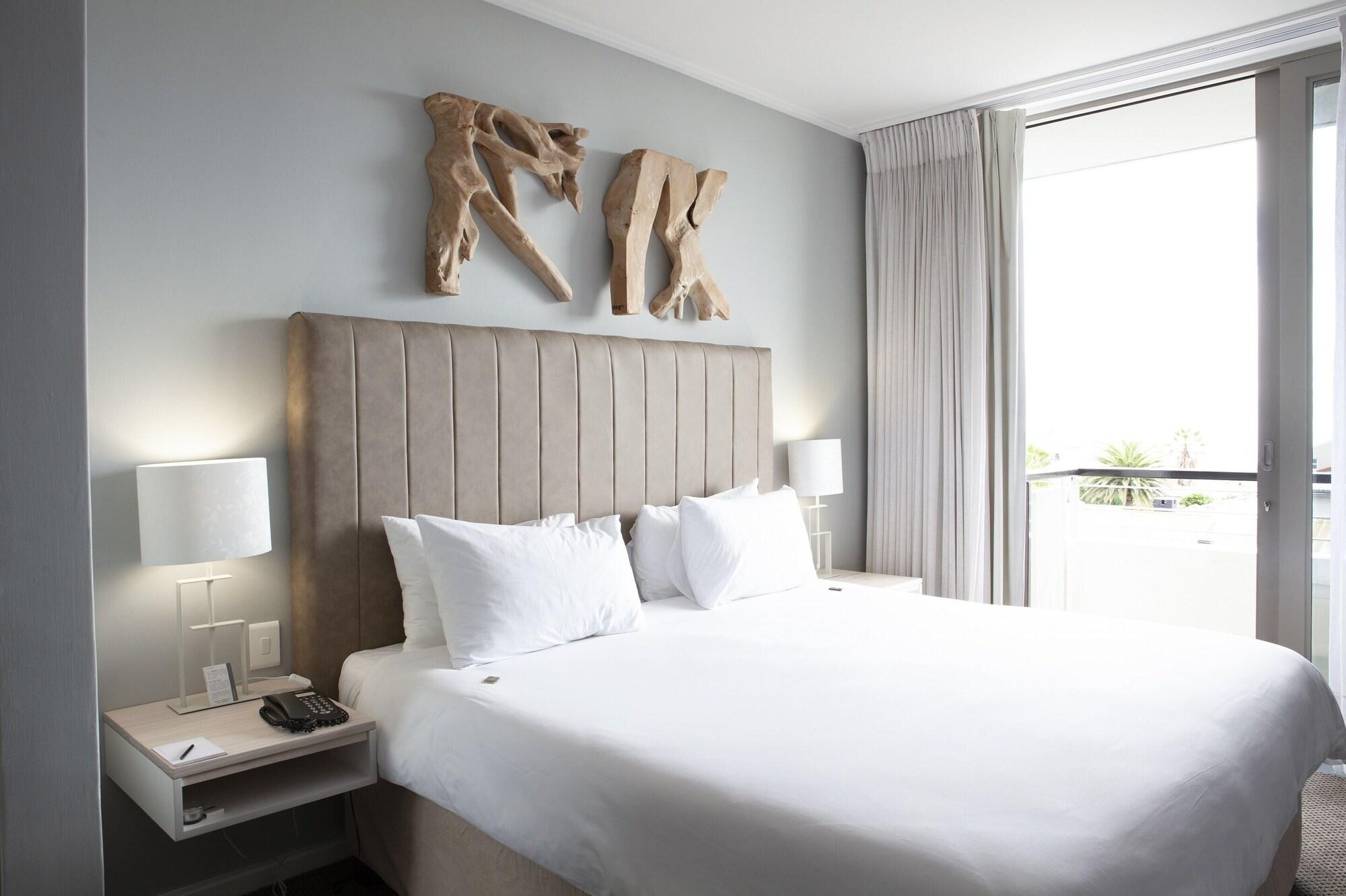 Atlantic Beach Hotel เมลค์บอสสตรันด์ ภายนอก รูปภาพ