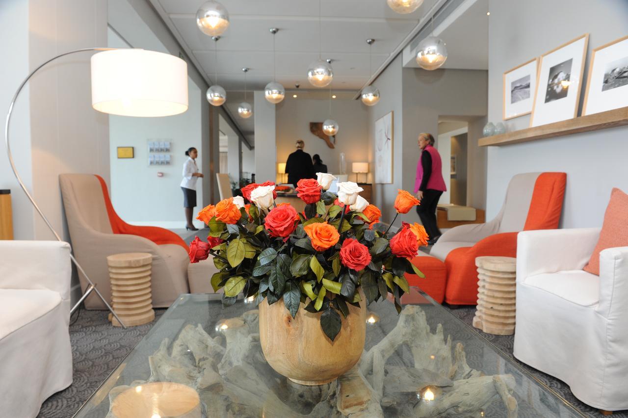 Atlantic Beach Hotel เมลค์บอสสตรันด์ ภายนอก รูปภาพ